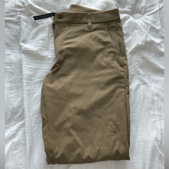 Men’s Lululemon Commission Pant Classic *Warpstreme (32W x 29L) - Picture 4 of 7